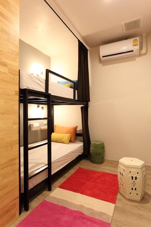 Lupta Hostel Patong Hideaway Bilik gambar